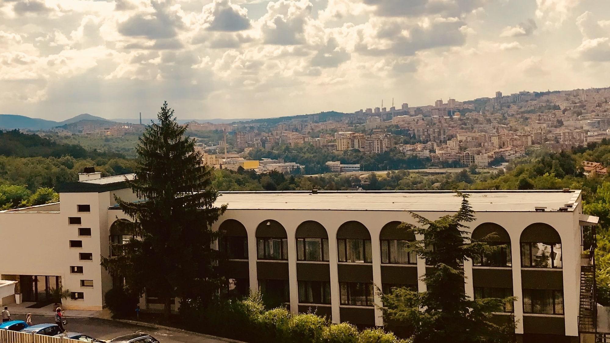 Park Hotel Raya Garden - Free Parking Veliko Tarnovo Exterior foto