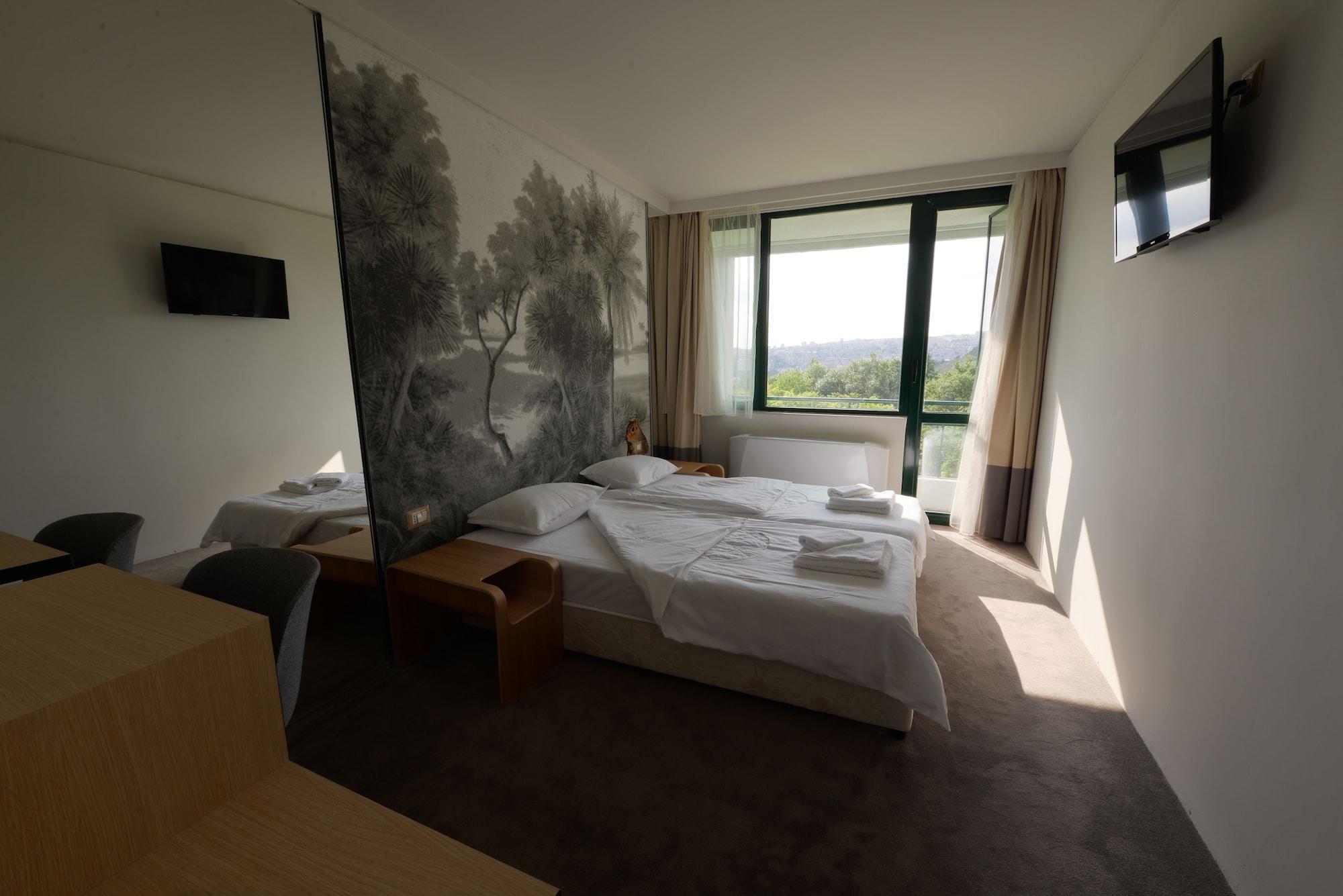 Park Hotel Raya Garden - Free Parking Veliko Tarnovo Exterior foto